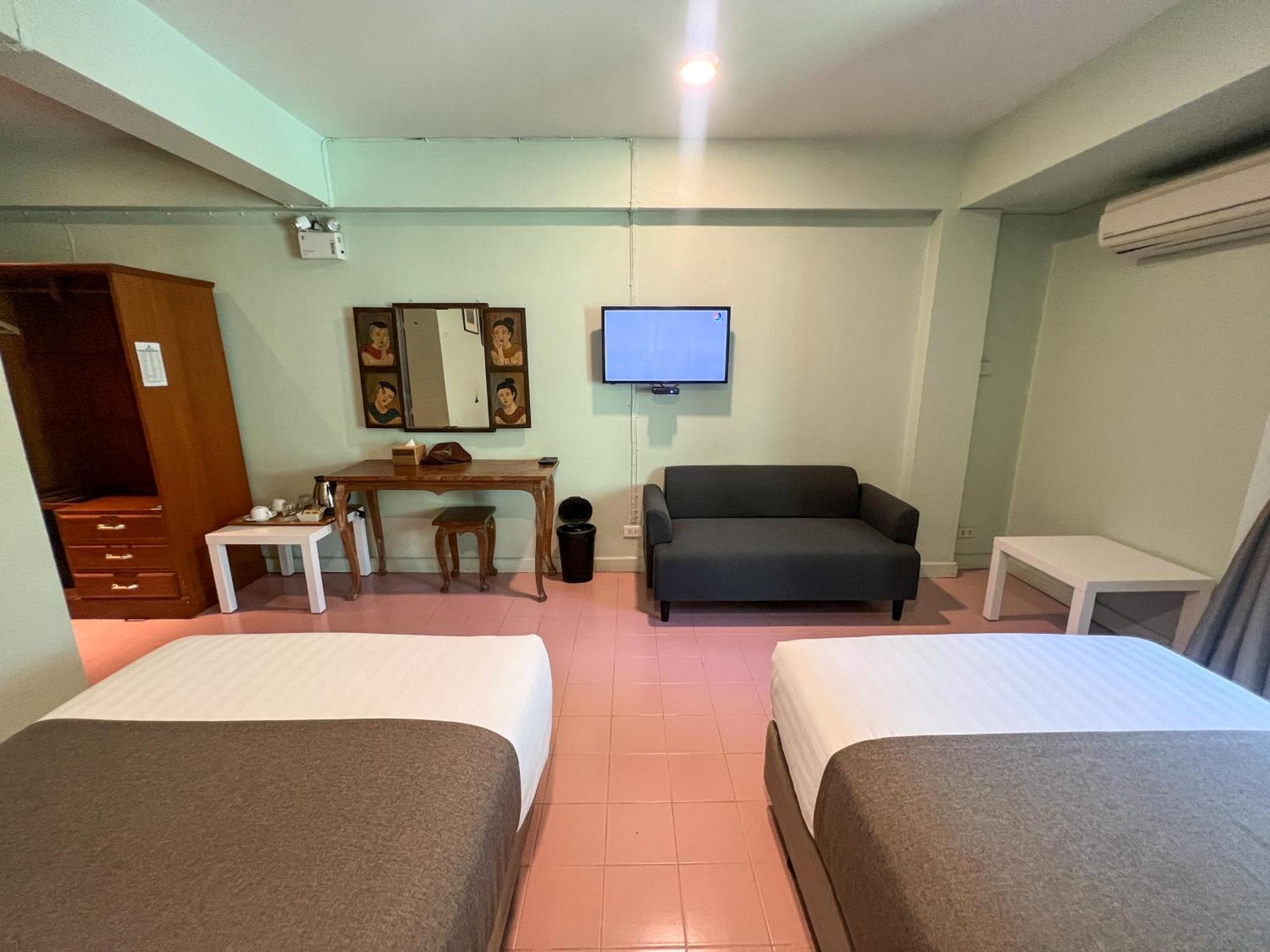 A Hotel Budget Чианг Сеeн Екстериор снимка