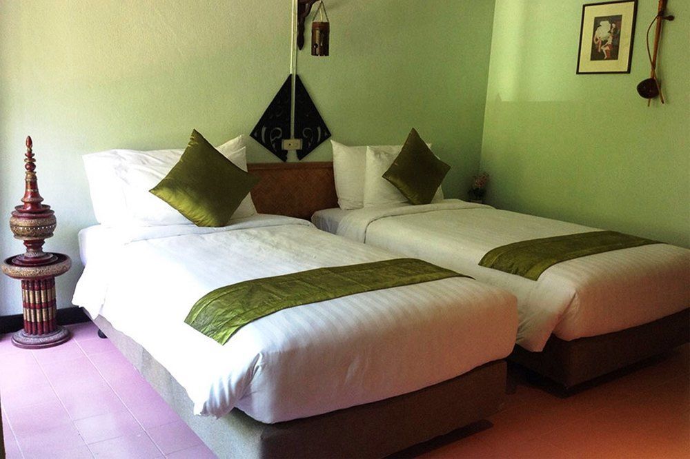 A Hotel Budget Чианг Сеeн Екстериор снимка